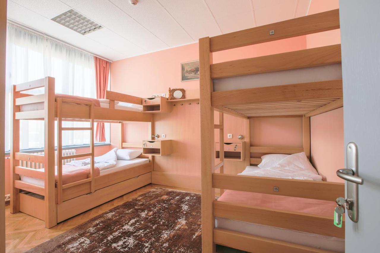 Hostel Amd Belgrade Luaran gambar
